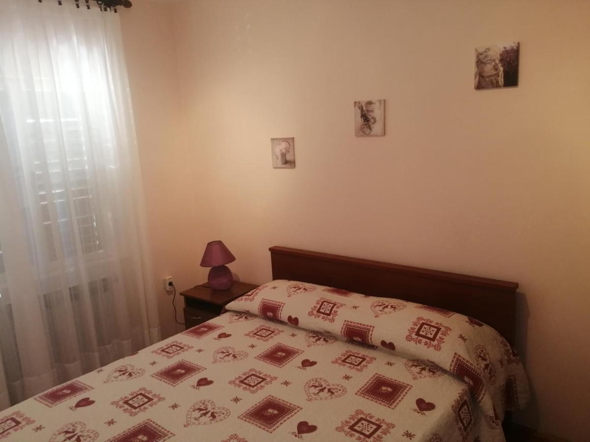 Apartment Vera, 80 M From The Sea Novigrad  Exterior photo
