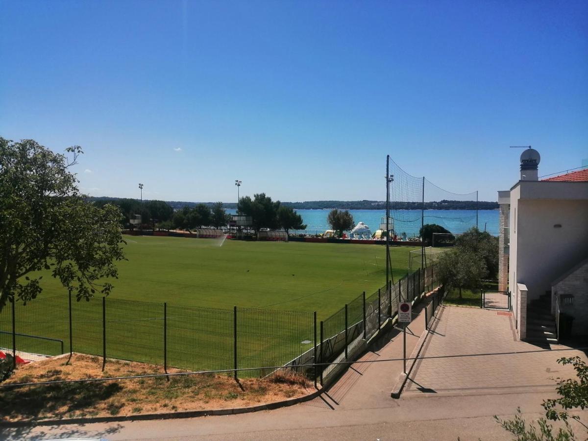 Apartment Vera, 80 M From The Sea Novigrad  Exterior photo